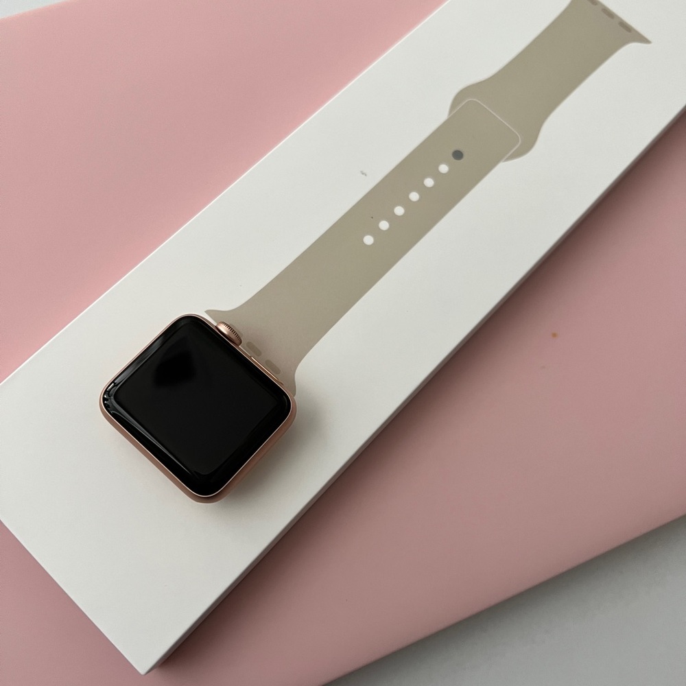 Apple Watch Series 3 - 38mm Rose Gold